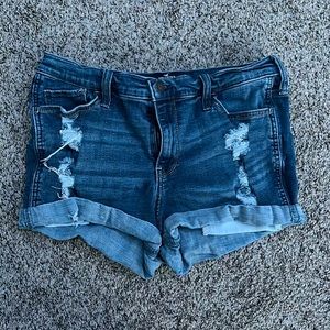 Hollister Hi Rise Short 3”